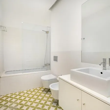 Апартаменты Whome Alecrim 43 Location Perfect To Explore *